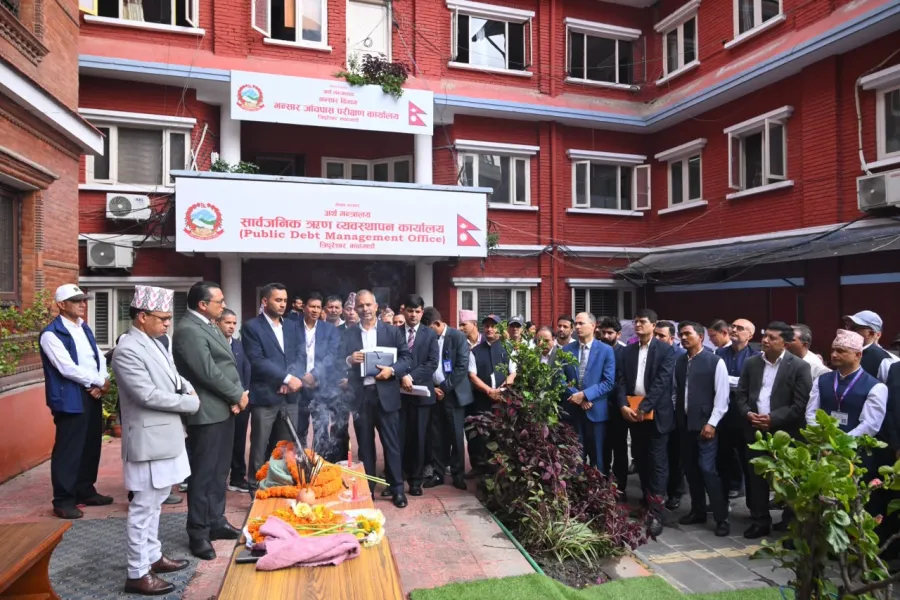 अर्थमन्त्रीद्वारा दिवंगत भन्सार अधिकृत शर्माप्रति श्रद्धाञ्जली, बेपत्ता कर्मचारीको अवस्थाप्रति चिन्ता