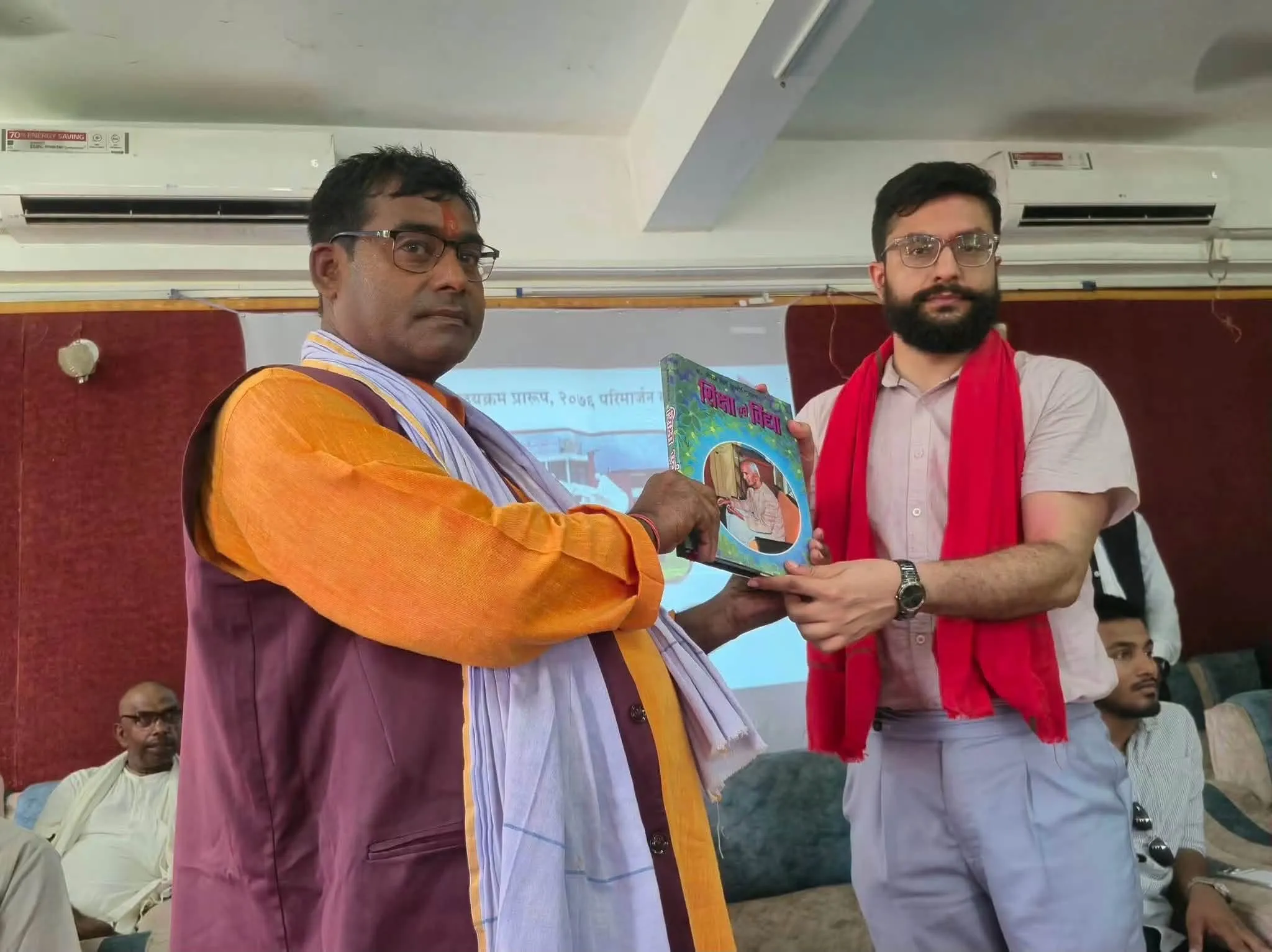 शिक्षामन्त्रीको स्पष्टीकरण : ‘लखेटिए’ भनिएको घटना गलत ढंगले प्रस्तुत गरिएको दाबी