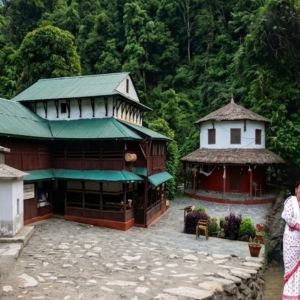तनहुँको भानु–९ स्थित चितिखोला आन्तरिक पर्यटकको नयाँ गन्तव्य बन्दै, नक्षत्रबाटिका, सामुदायिक चिया खेती, झरना, जङ्गली पदमार्गदेखि मगर संस्कृति र होमस्टेसम्मको आकर्षण